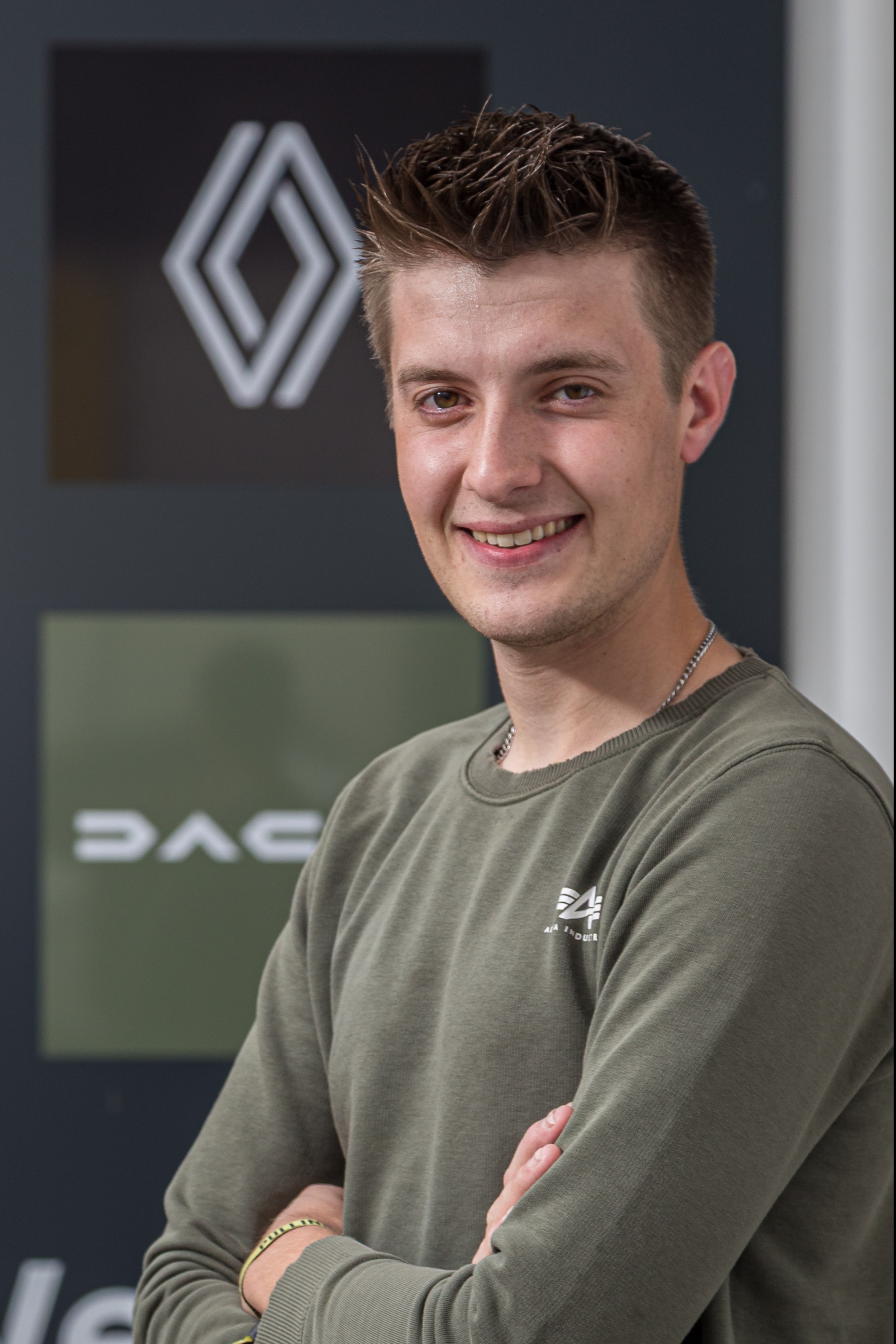 Gallery gallery_images_2_10_1760621649191902855.jpg Wout Stevens | Verkoop  | Garage Kleine & Zn.