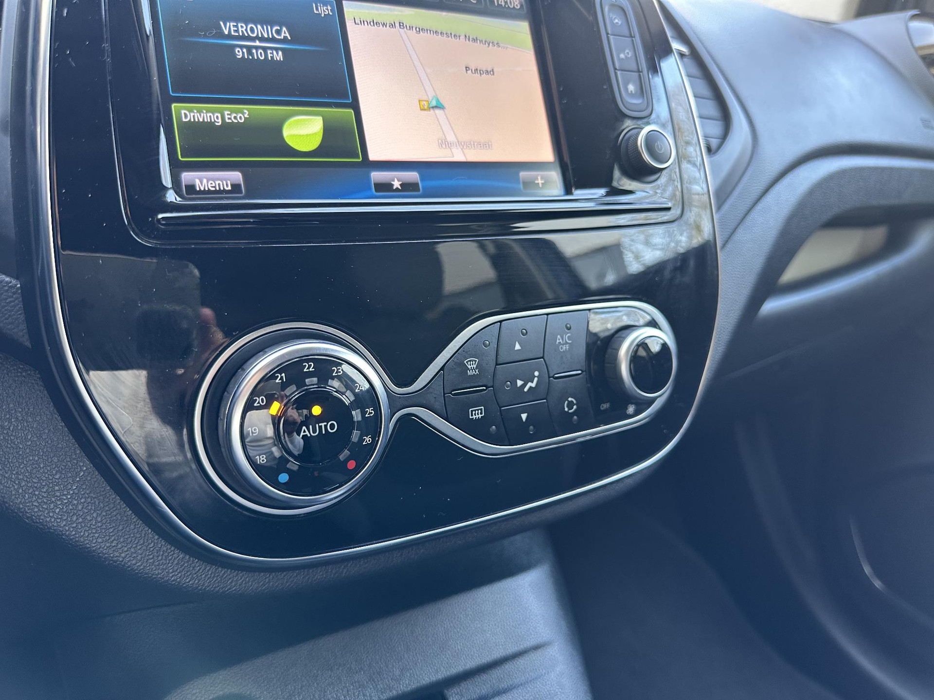 Renault Captur TCe 150 EDC Intens 43801937-18.jpg | Garage Kleine & Zn.
