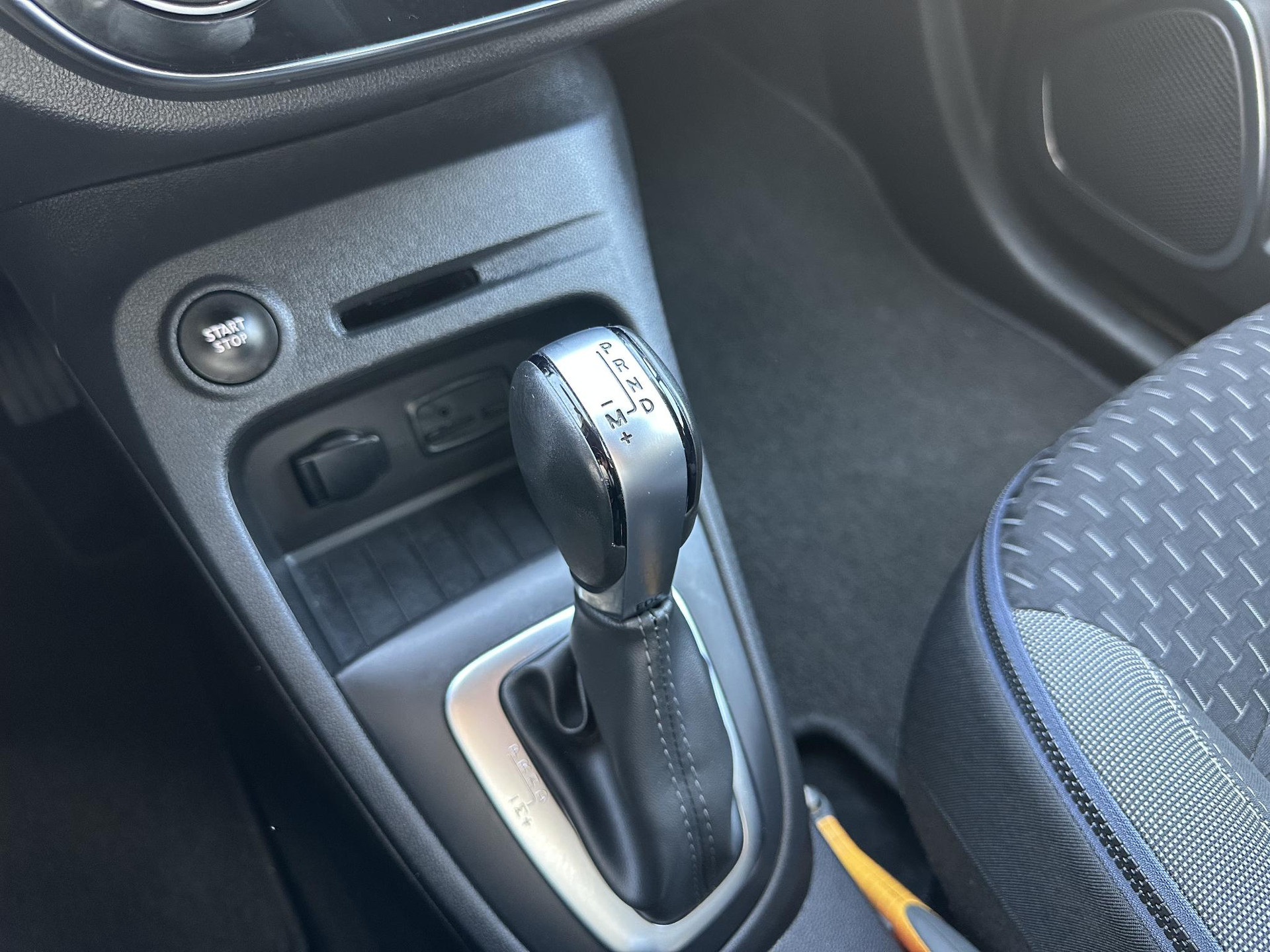 Renault Captur TCe 150 EDC Intens 43801937-19.jpg | Garage Kleine & Zn.