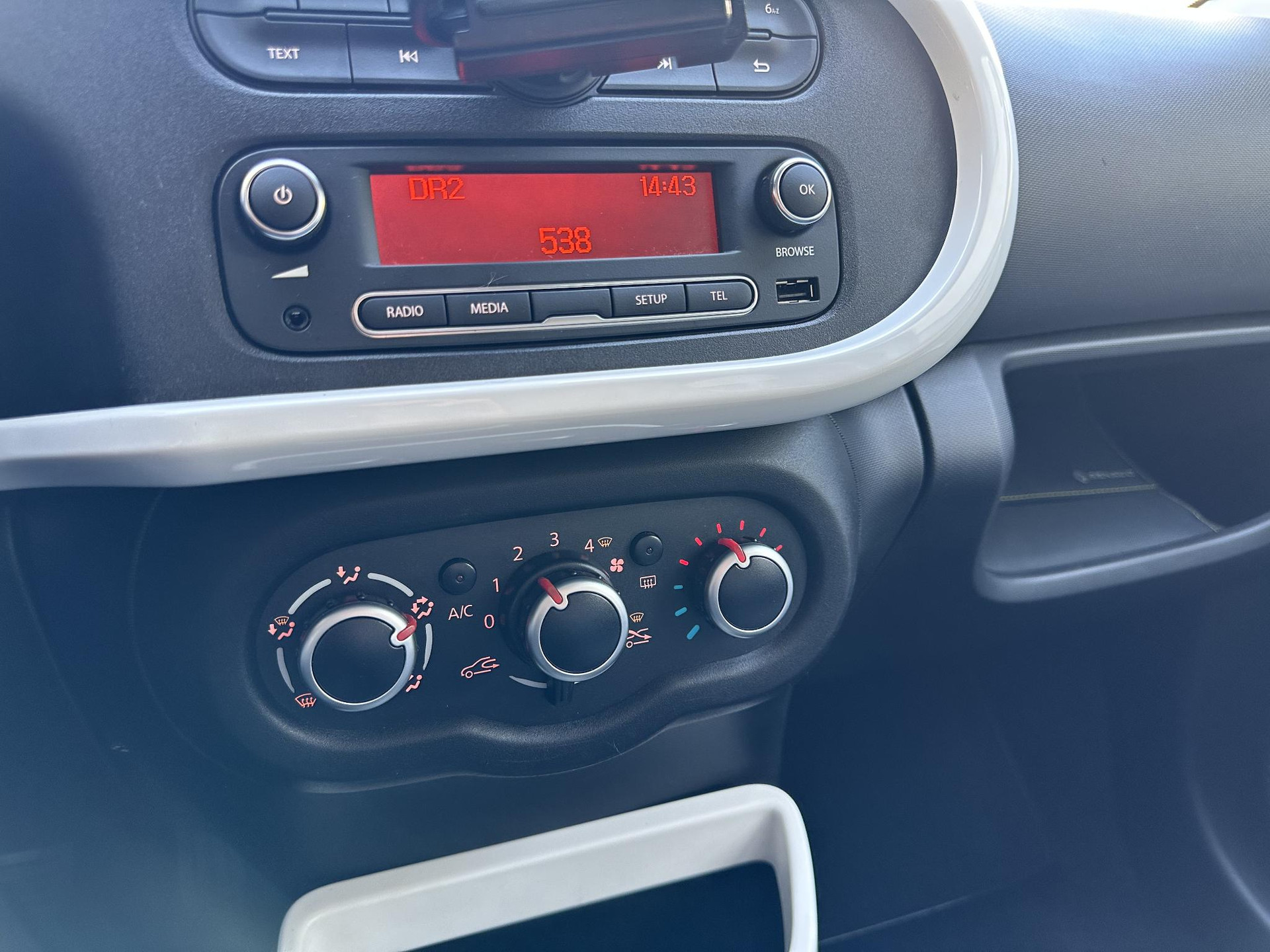 Renault Twingo SCe 70 Limited 47505119-15.jpg | Garage Kleine & Zn.