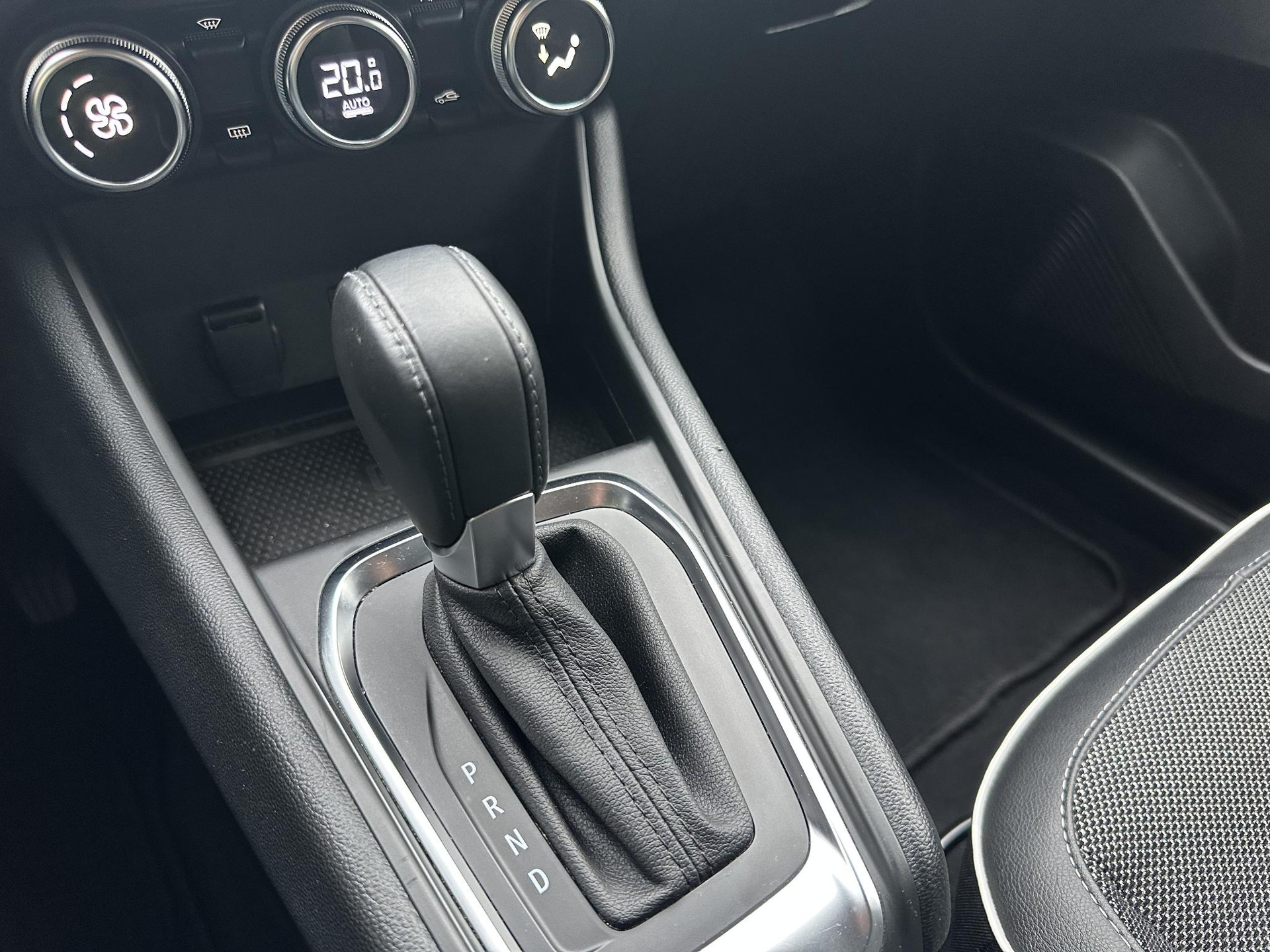 Renault Captur TCe 140 EDC Intens 50156139-15.jpg | Garage Kleine & Zn.